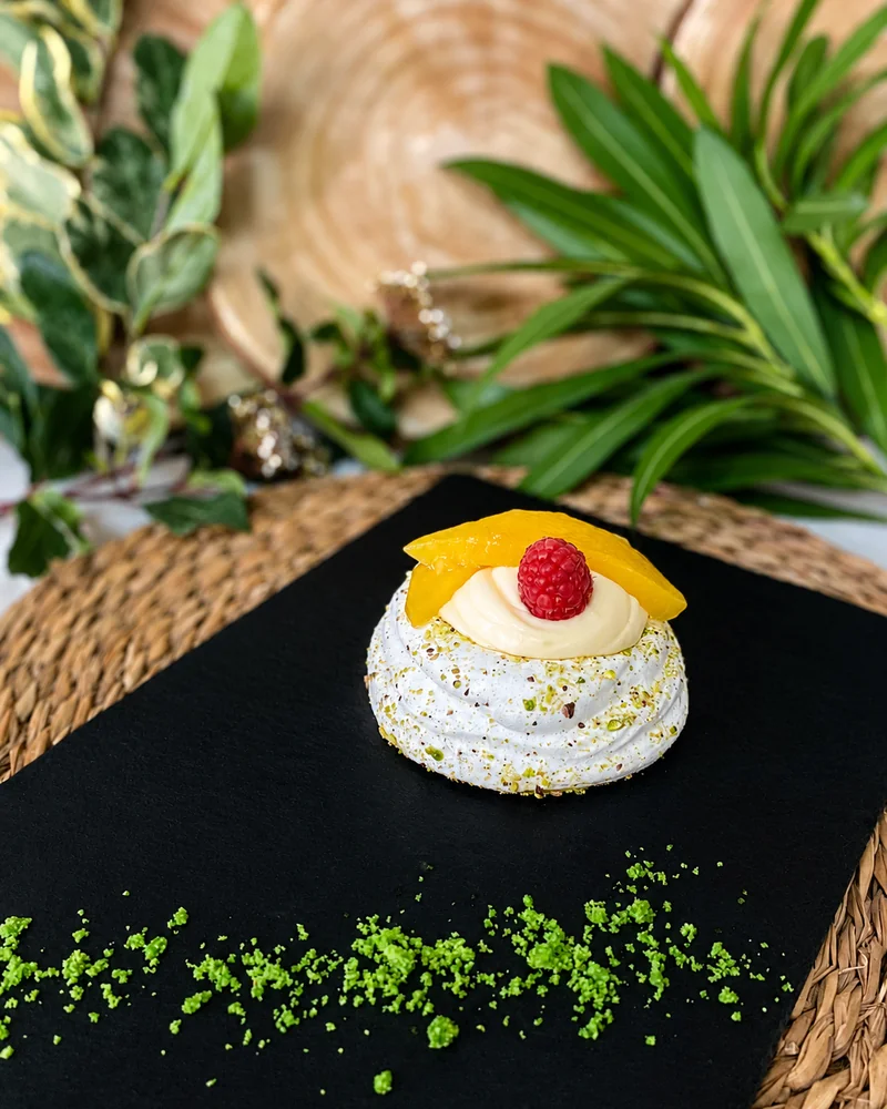 Postre de mango presentado de forma individual